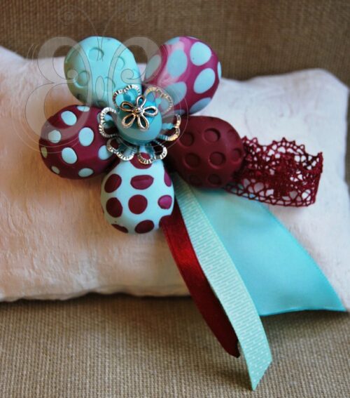 Broche fleur bleu et bordeau