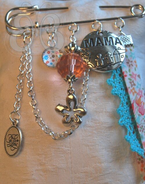 Broche maman d'amour