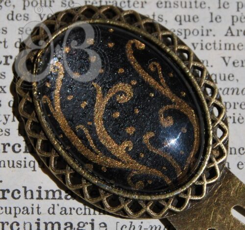 Marque page enluminure"volutes d'or"