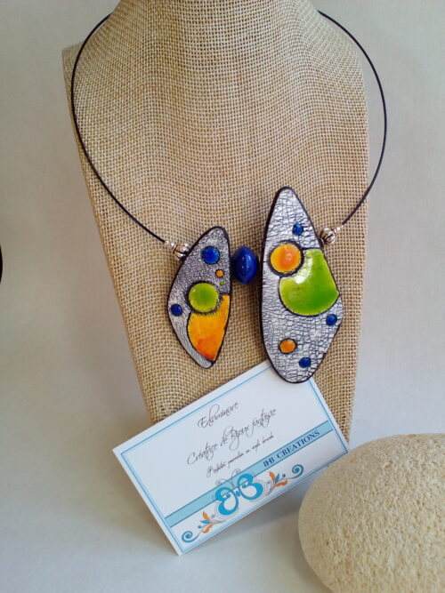 collier en pâte polymère imitation céramique