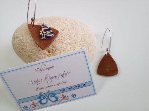 Boucles d'oreilles triangulaire en polymère effet bois et carapace tortue bleu