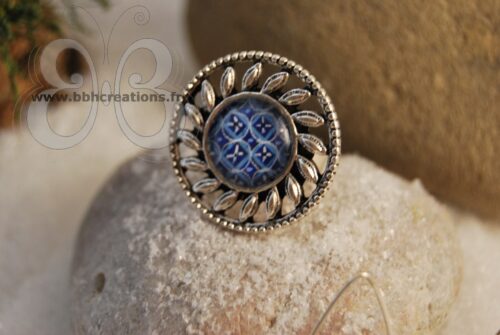 Bague cabochon avec enluminure bleu 13éme Siècle