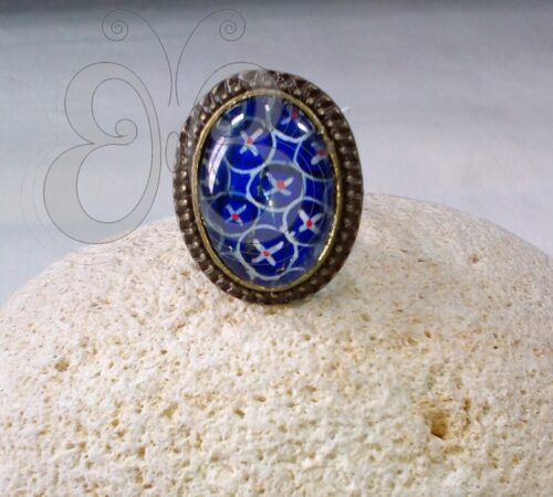 Bague ovale avec cabochon enluminure bleu 13éme Siècle