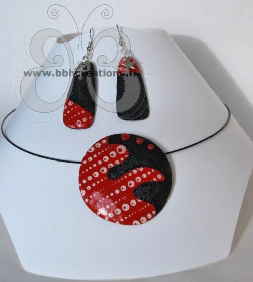 Boucles d'oreilles en polymère avec  effet jean's noir et rouge
