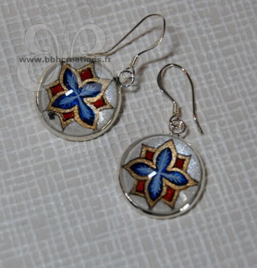 Boucles d'oreilles argent 925°°enluminée avec un motif inspiré des Riches Heures du Duc de Berry du 15éme Siècle