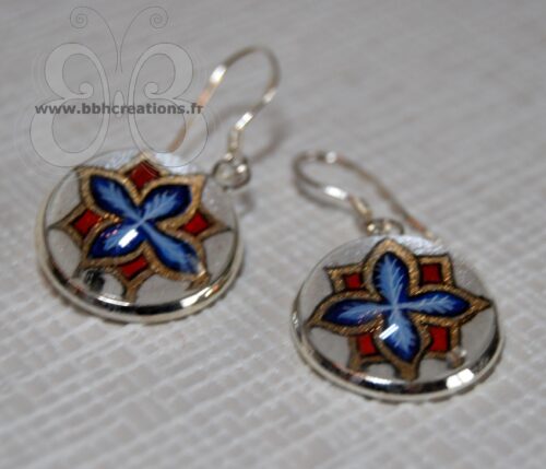 Boucles d'oreilles argent 925°°enluminée avec un motif inspiré des Riches Heures du Duc de Berry du 15éme Siècle
