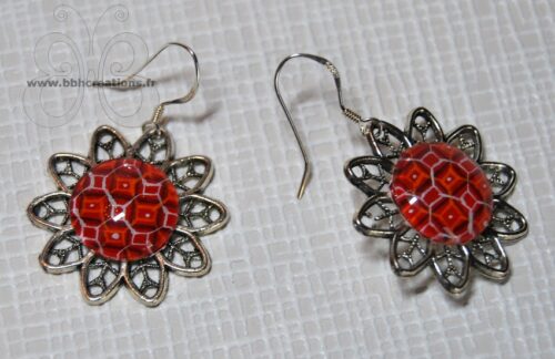 Boucles d'oreilles argent 925°° enluminure 13éme siècle fleur rouge