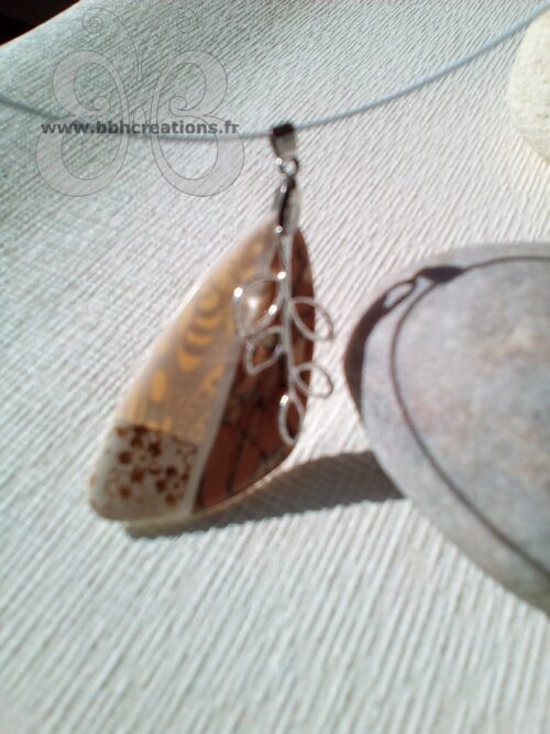 Collier ras cou blanc et marron en polymère imitation liège et feuille plaqué argent