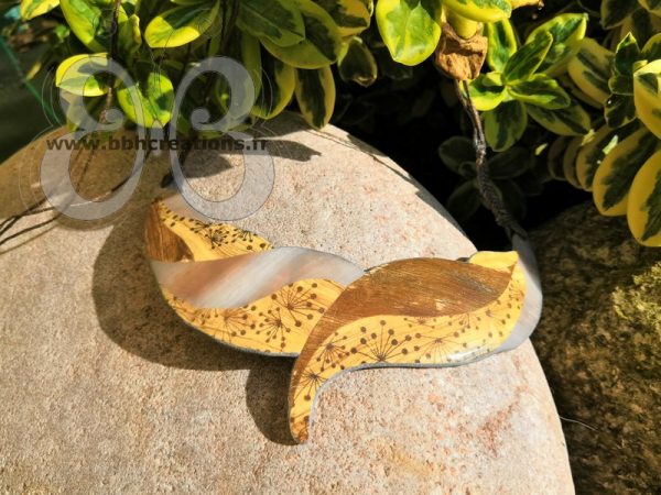 Collier plastron en argile polymère esprit corne, bois et tropique, 100% sans métal