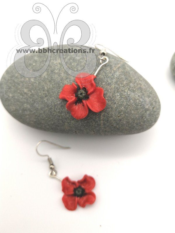 Boucles d'oreilles en polymère petit coquelicot